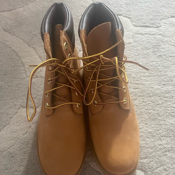 Timberland Boots - Picture 3 of 4